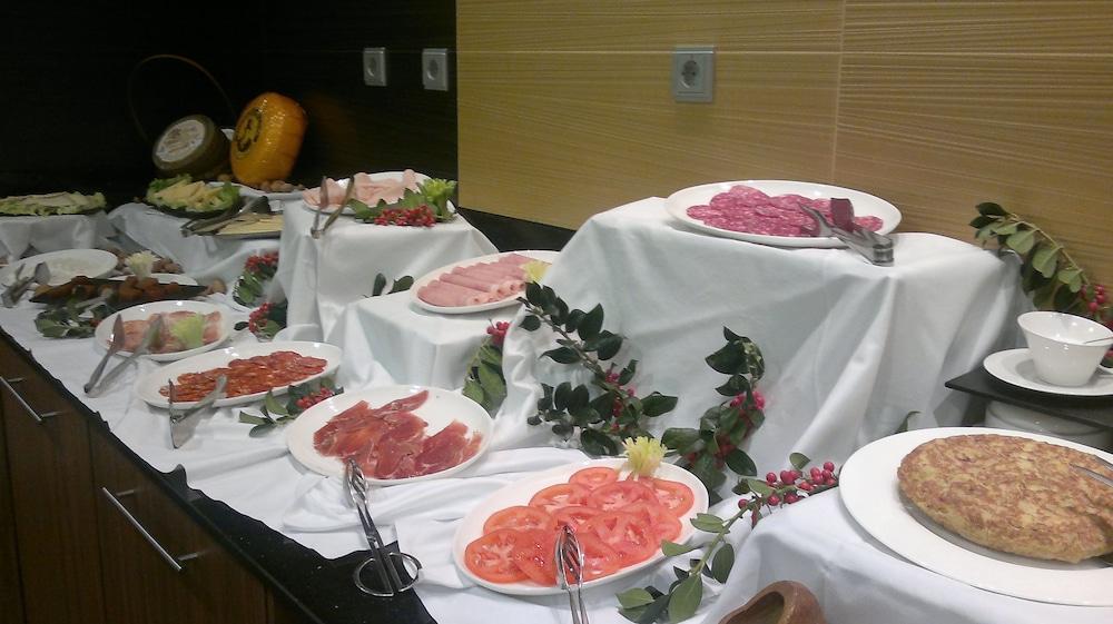 Hotel Ciudad De Ponferrada, Ascend Hotel Collection Ngoại thất bức ảnh