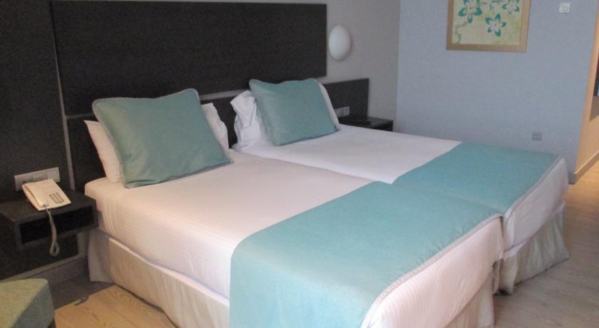 Hotel Ciudad De Ponferrada, Ascend Hotel Collection Ngoại thất bức ảnh