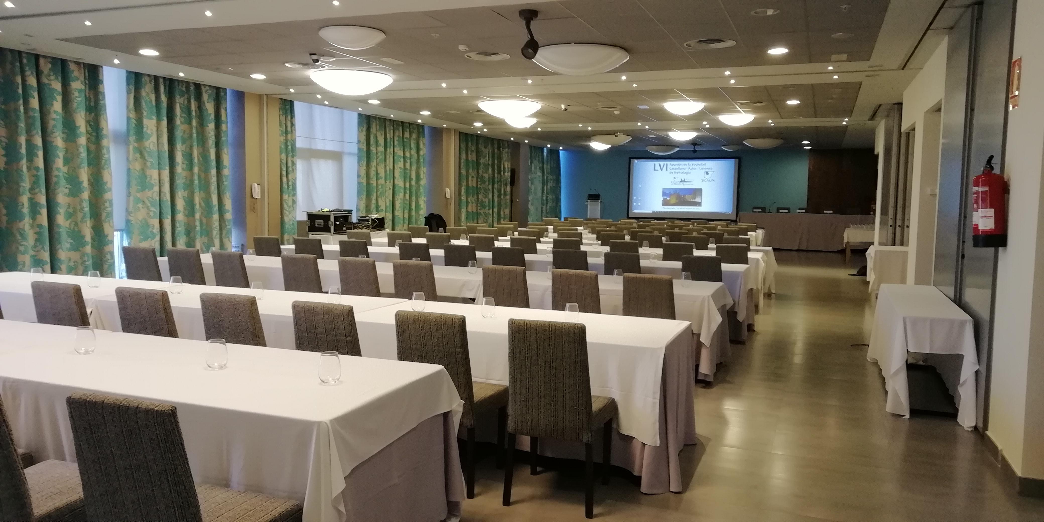 Hotel Ciudad De Ponferrada, Ascend Hotel Collection Ngoại thất bức ảnh