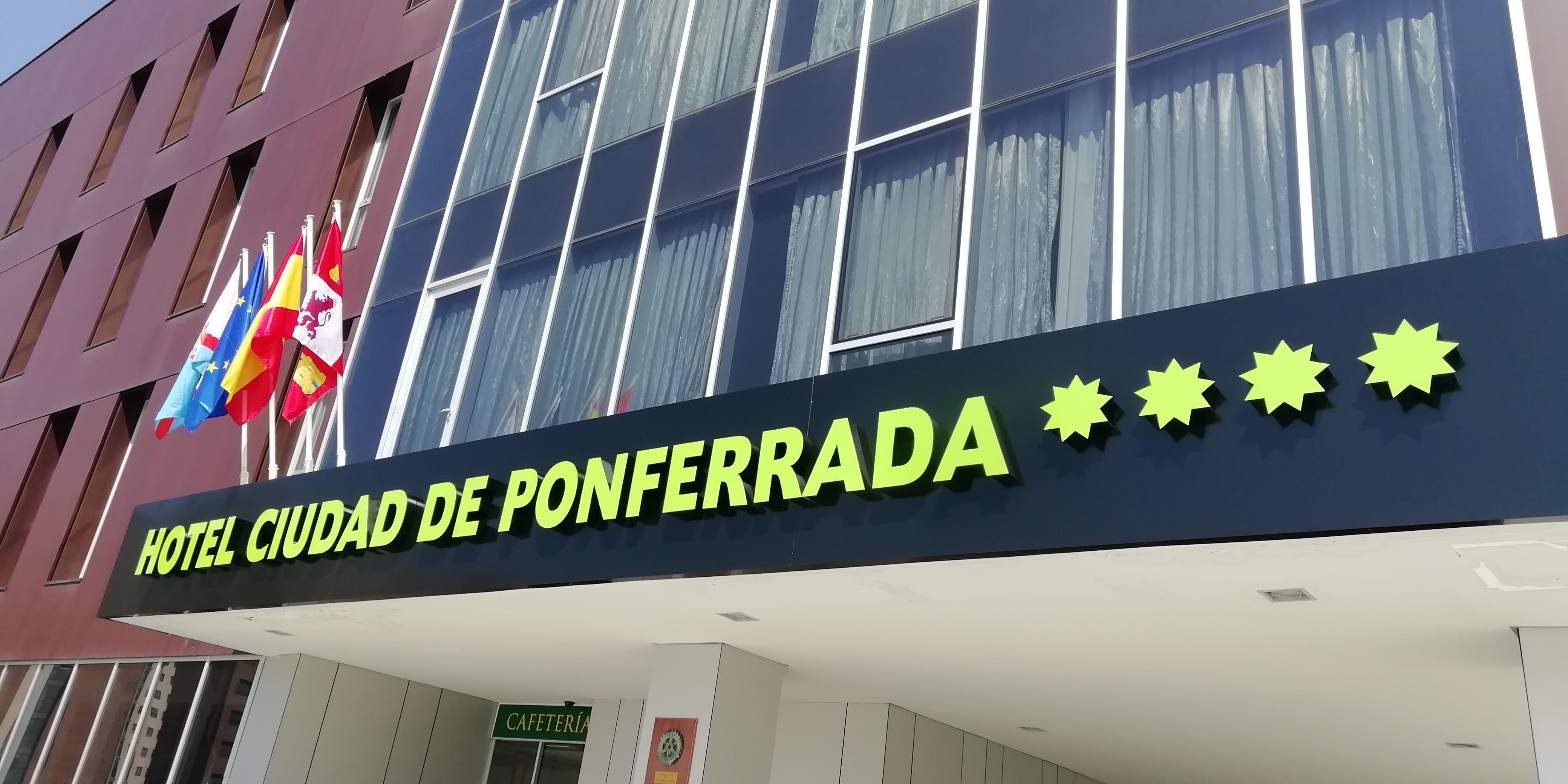 Hotel Ciudad De Ponferrada Ngoại thất bức ảnh