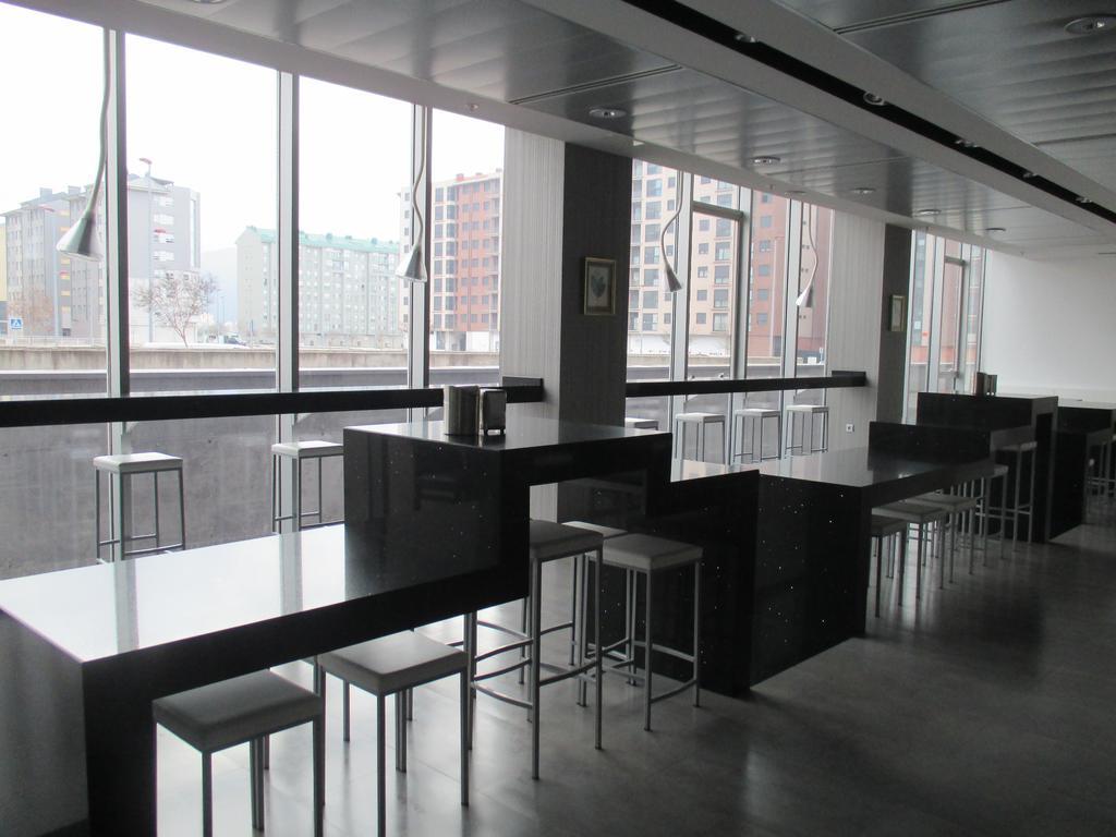 Hotel Ciudad De Ponferrada, Ascend Hotel Collection Ngoại thất bức ảnh