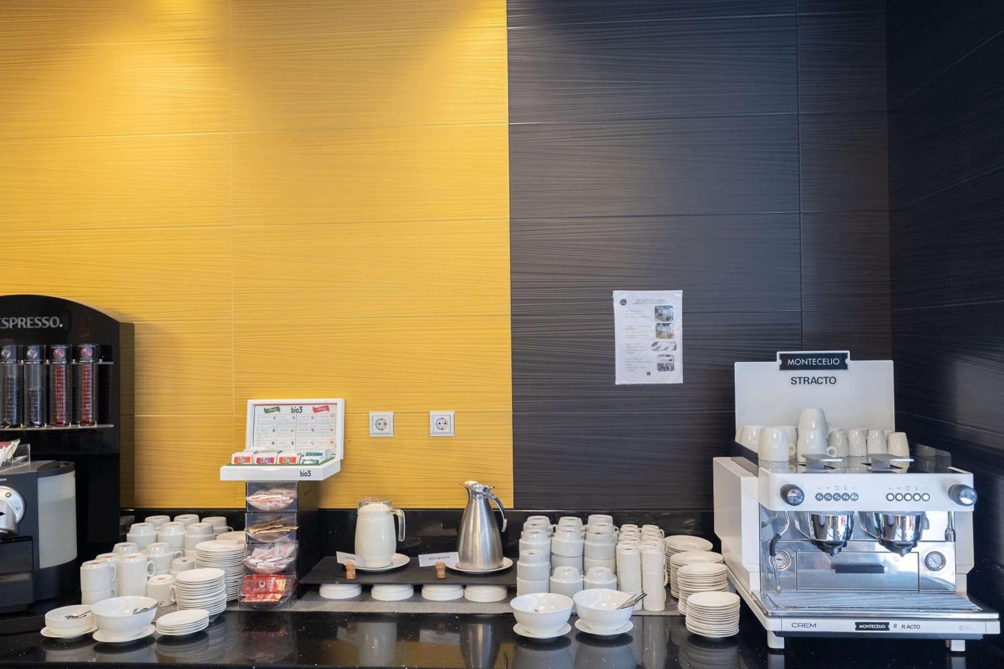 Hotel Ciudad De Ponferrada, Ascend Hotel Collection Ngoại thất bức ảnh